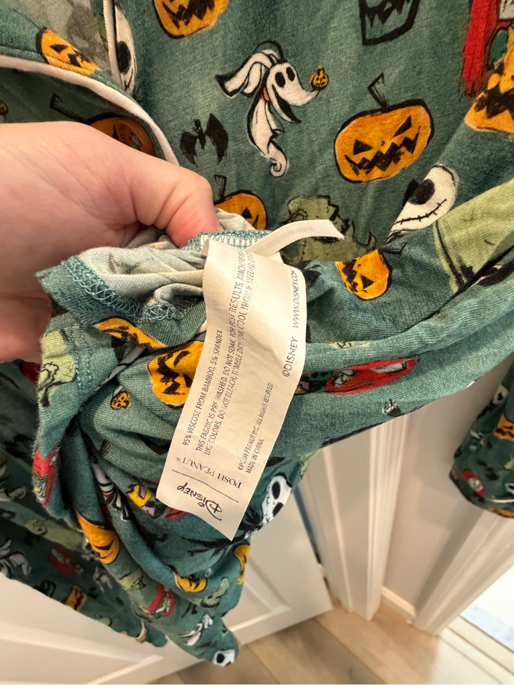 Posh Peanut Disney Nightmare Before Christmas Women’s Pajama Set Size Medium - Picture 4 of 9